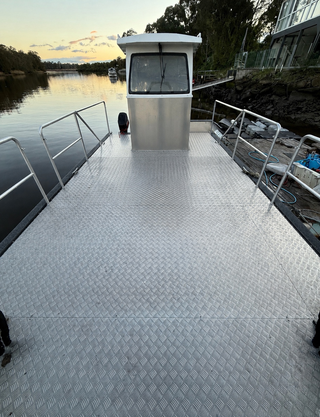 Sea Call Marine aluminium barge working deck